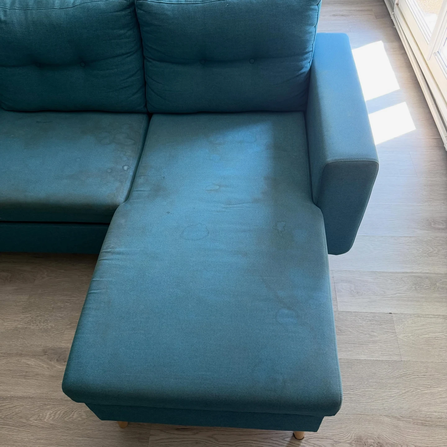 Canapé bleu · méridienne avant nettoyage