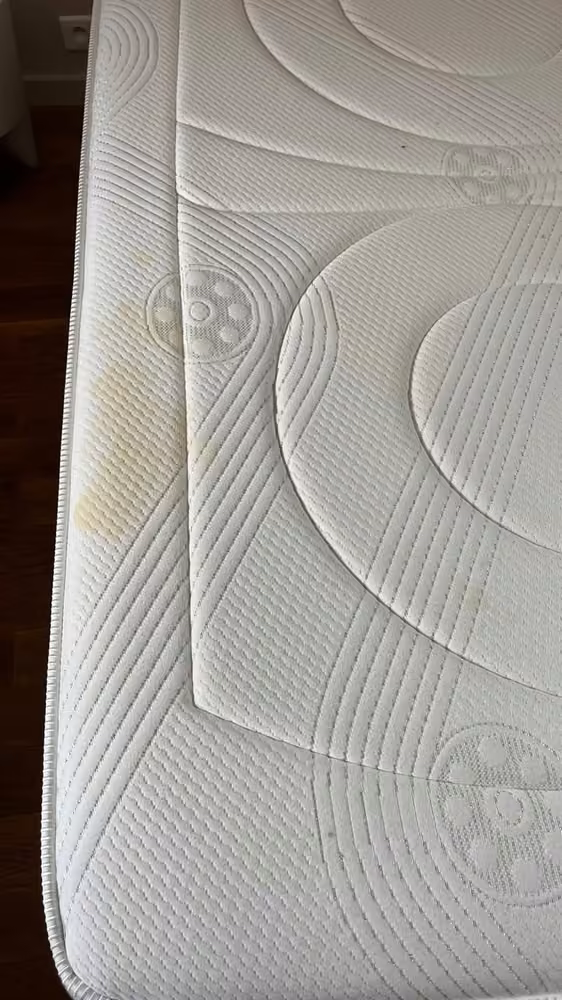 Matelas blanc · bord de la face avant nettoyage