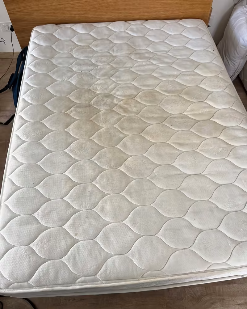 Matelas double · nettoyage en profondeur avant nettoyage